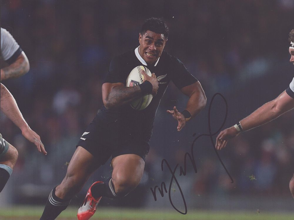 Lot 559: Malakai Fekitoa signed 10x8inch colour photo. Good condition....