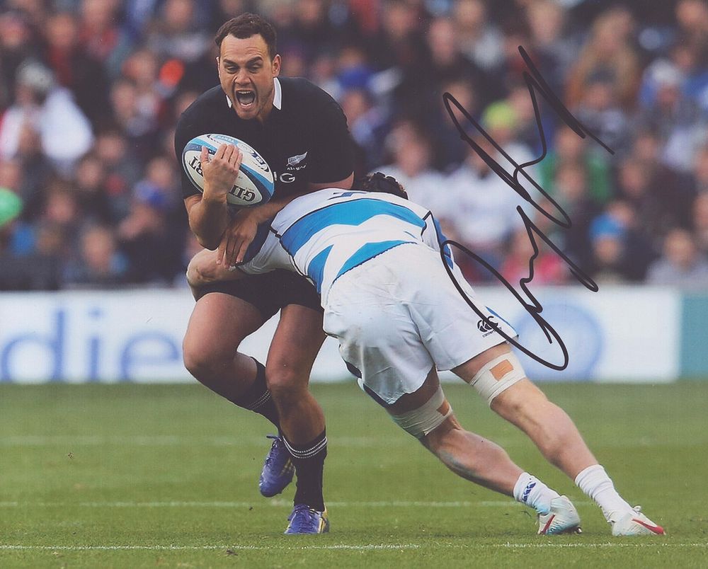 Lot 561: Israel Dagg signed 10x8inch colour photo. Good condition....
