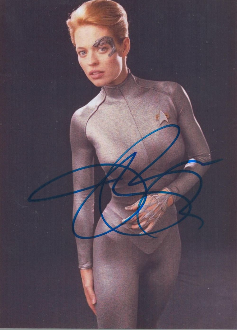 Lot 575: Jeri Ryan signed 7x5inch colour photo. Good condition....