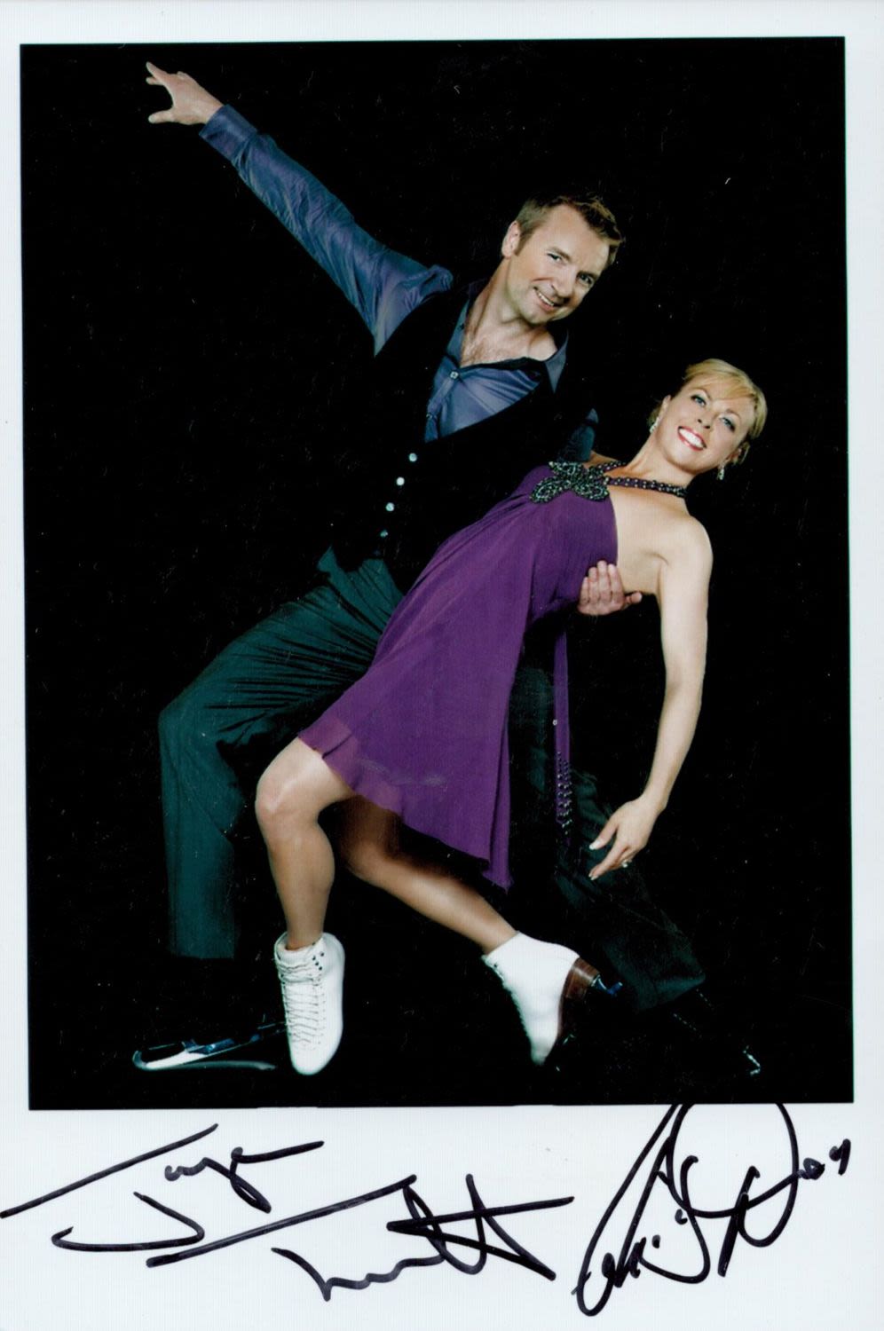 Lot 196: Iconic Ice Skaters Torvill and Dean Signed 6x4...