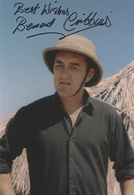 Bernard Cribbins signed 6x4 inch colour photo. Good condition. All autographs come with a