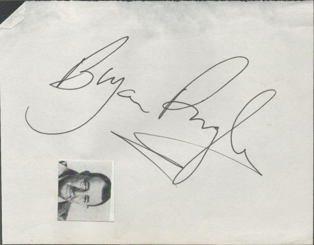 Lot 380: Bryan Pringle signed 6x4 album page. Bryan Pringle...