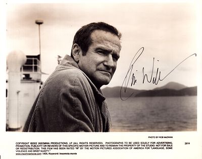 Robin Williams (1951-2014), Academy Award winning American actor and comedian. A signed 10x8