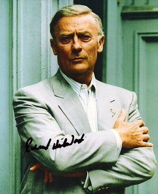 EDWARD WOODWARD (1930-2009) Actor signed 8x10 Photo Good condition. All autographs come with a
