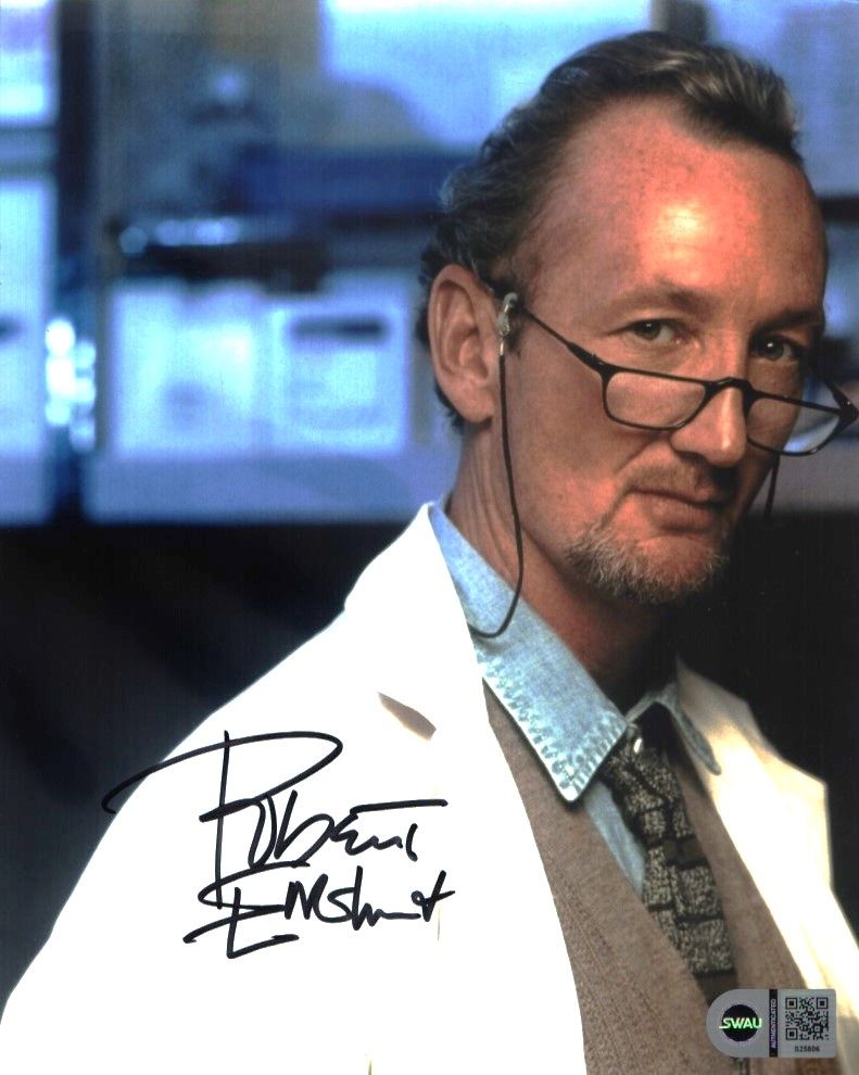 Lot 294: Robert Englund signed 10x8inch colour photo. Good condition....