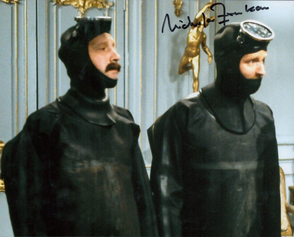 Lot 621: Nicholas Frankau signed 10x8 colour photo from Allo...