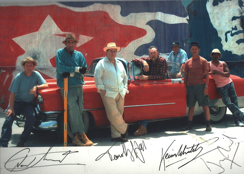 Lot 184: Auf Weidersehein Pet multi signed 8x6inch colour photo...