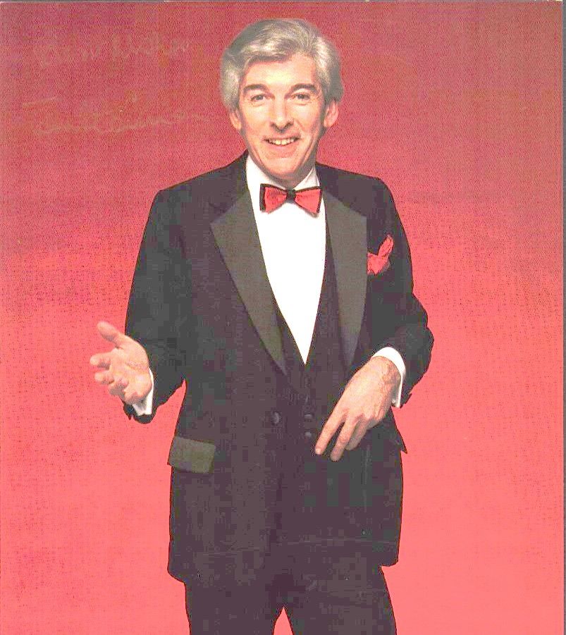 Lot 254: TOM O’CONNOR (1939-2021) Comedian signed 8x10 Photo. Good...