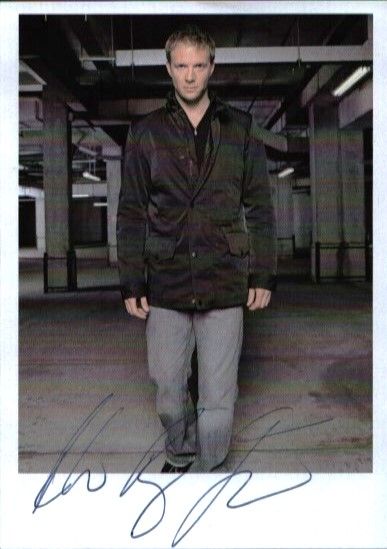 Lot 258: RUPERT PENRY-JONES Actor signed Spooks Photo Good condition....