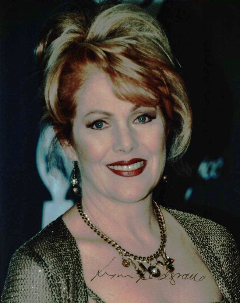 Lot 260: LYNN REDGRAVE Actress signed 8x10 Photo. Good condition....