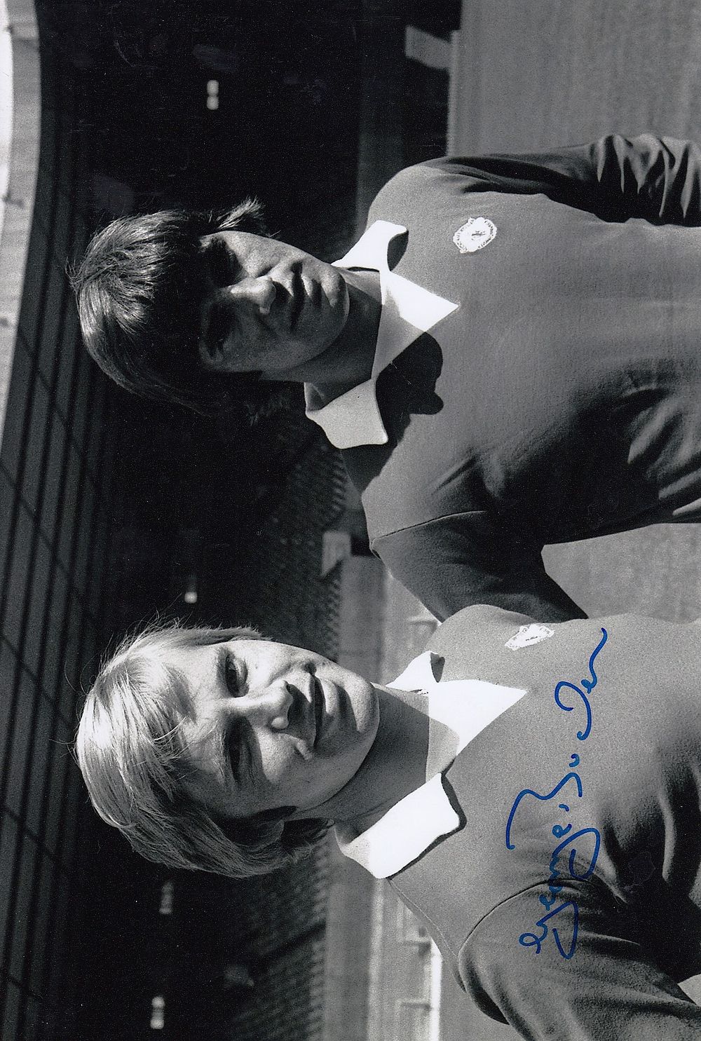 Lot 284: Autographed GEORGE BUCHAN 12 x 8 Photo :...