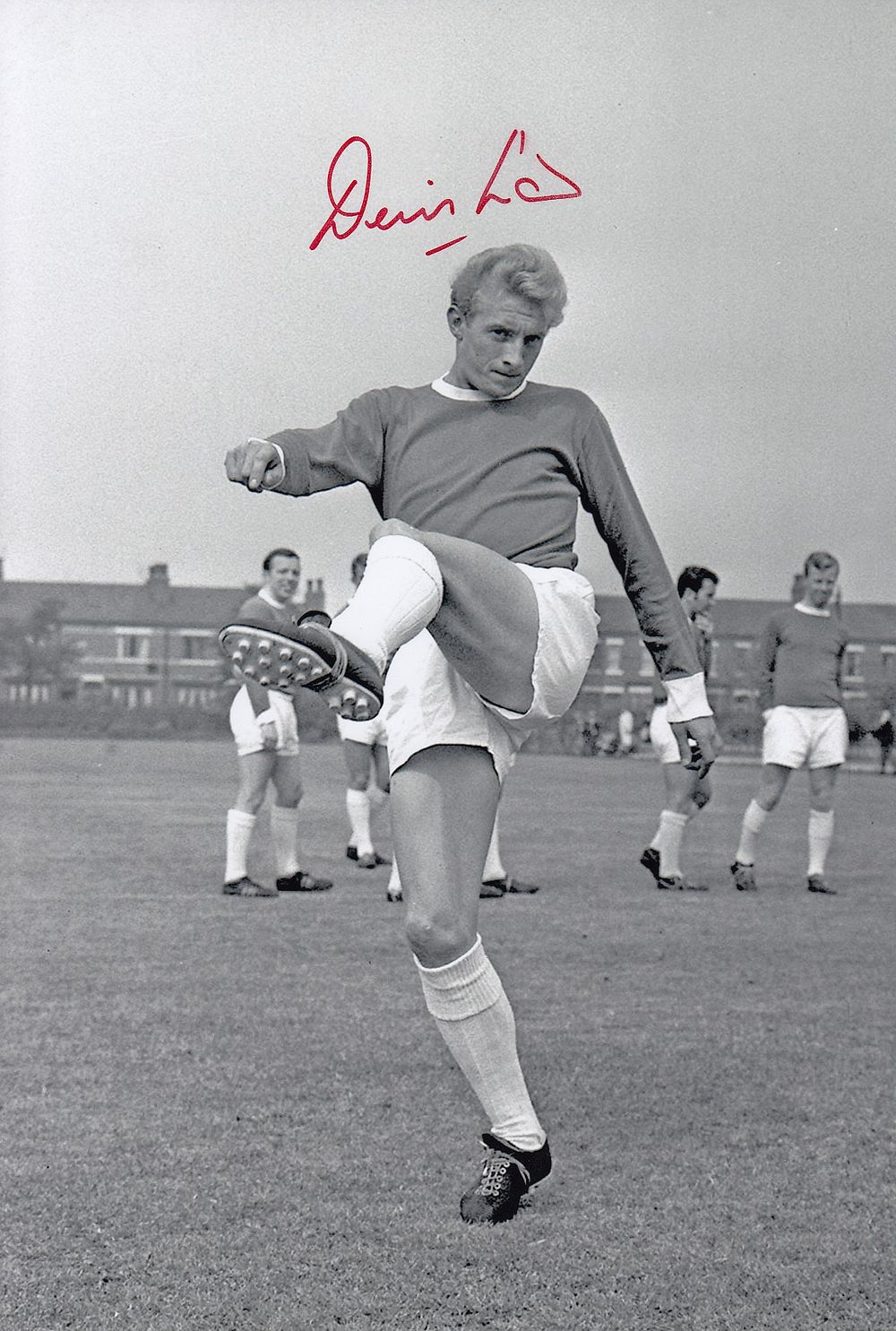 Lot 286: Autographed DENIS LAW 12 x 8 Photo :...