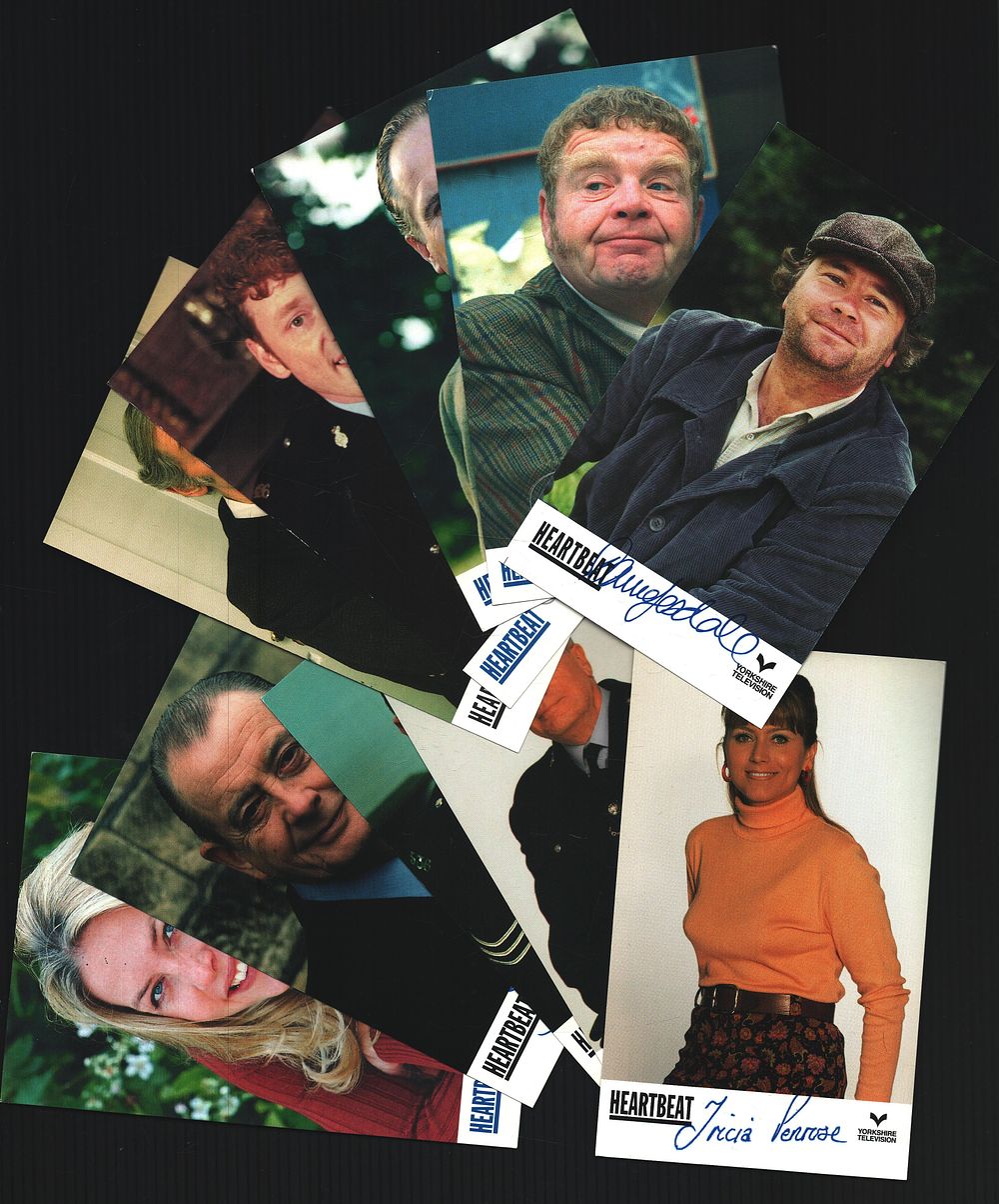 Lot 381: Heartbeat signed 6x4inch colour promo photo collection. 10...