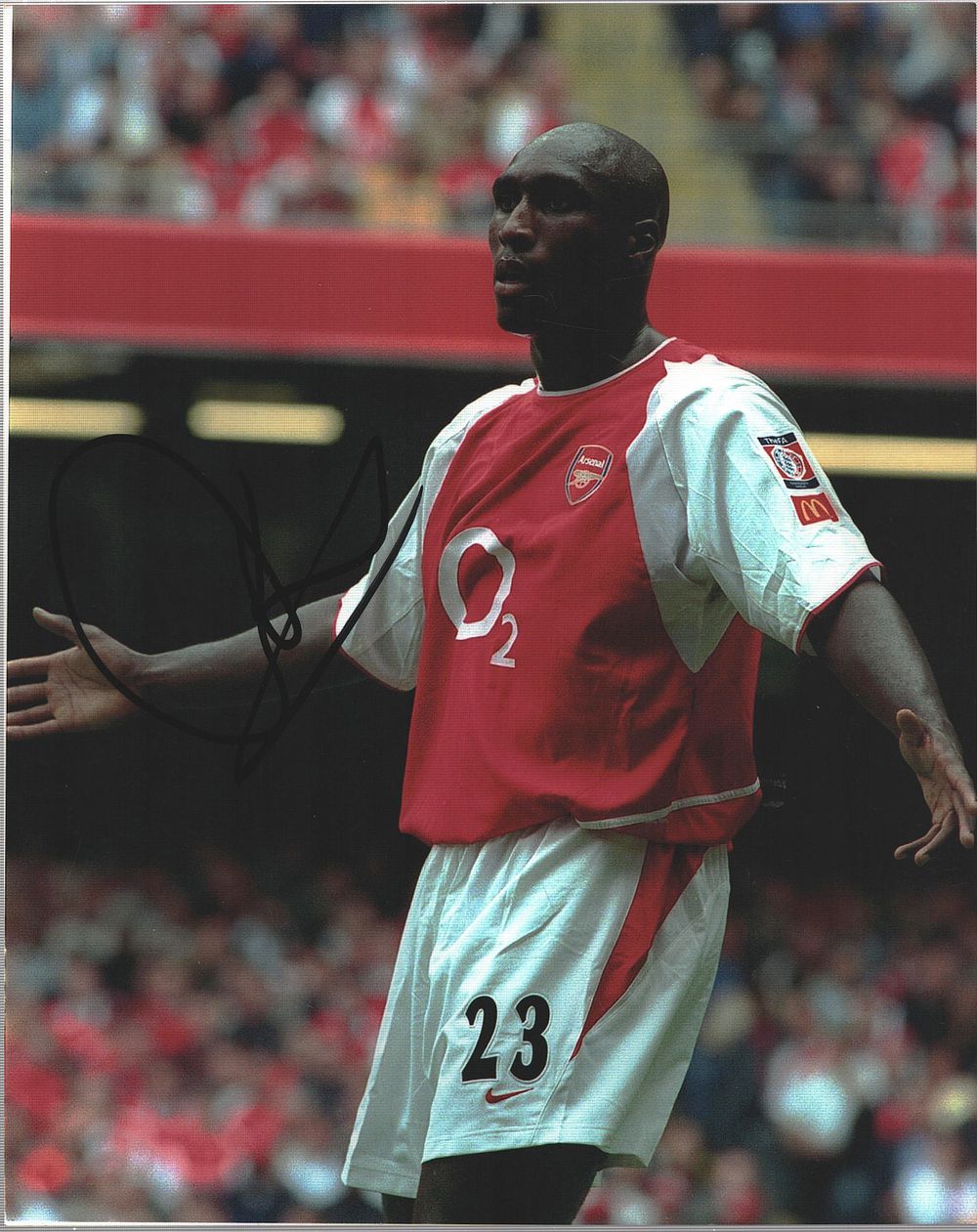 Lot 151: SOL CAMPBELL signed Arsenal 8x10 Photo.