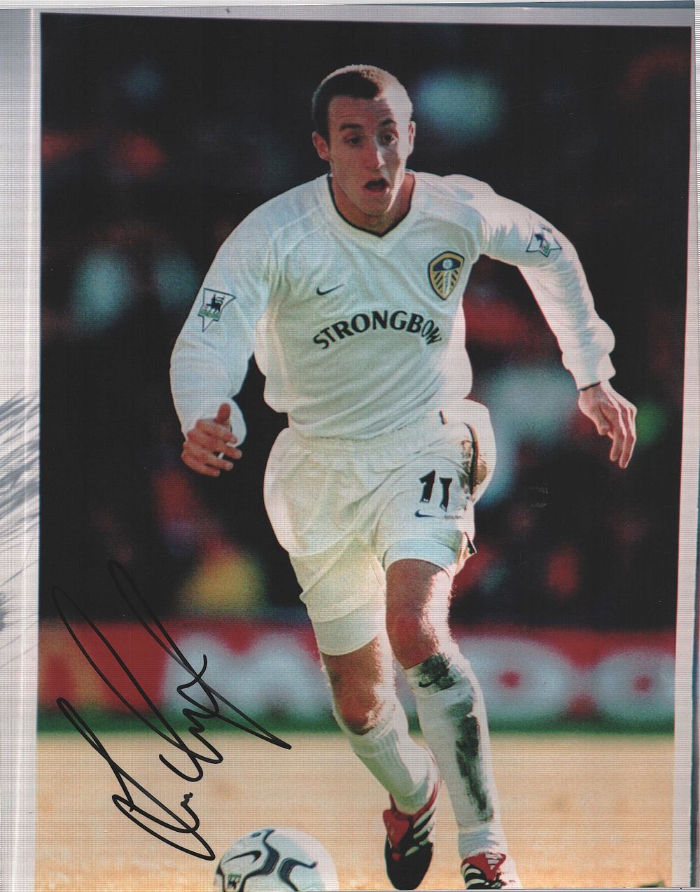 Lot 153: LEE BOWYER signed Leeds United 8x10 Photo.