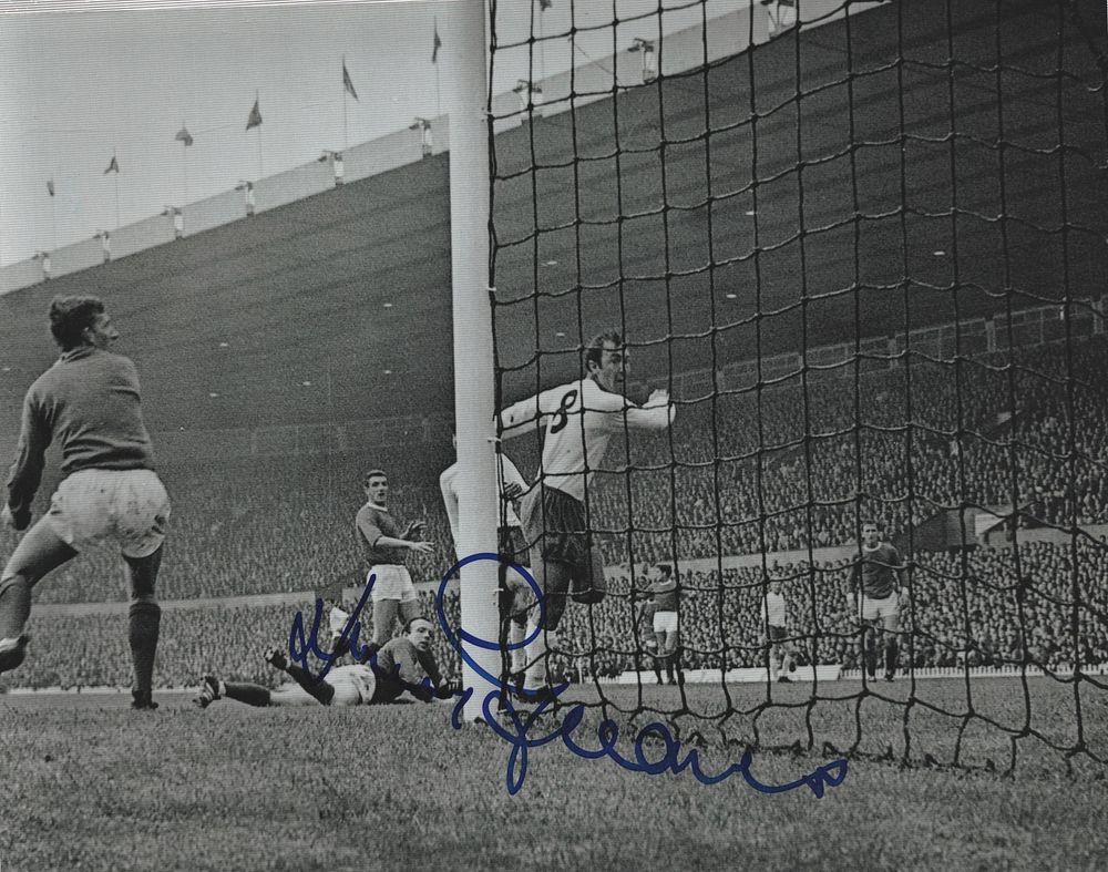 Lot 156: JIMMY GREAVES signed Tottenham Hotspur 8x10 Photo.