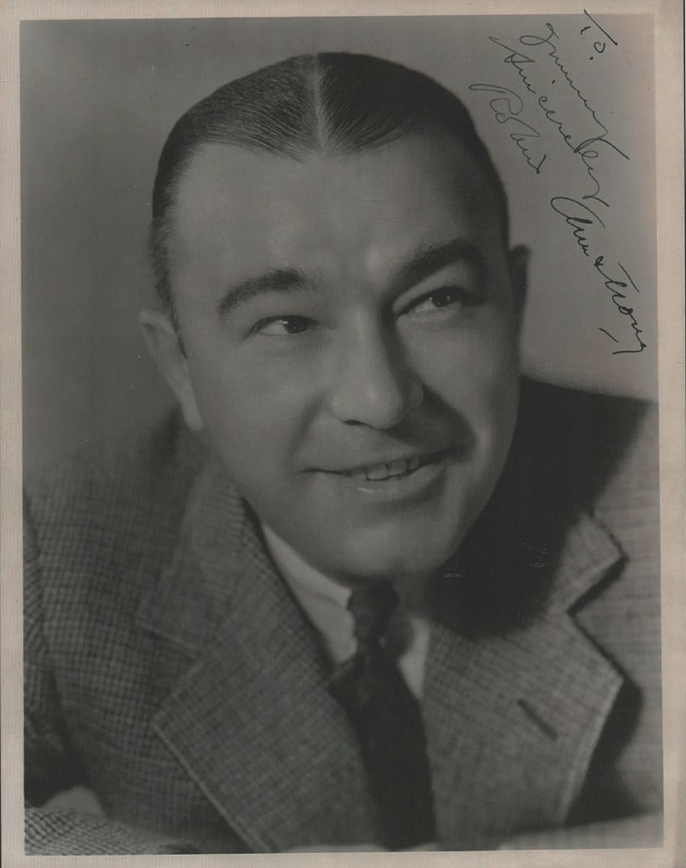 Lot 208: Robert Armstrong signed 10x8inch black and white photo....