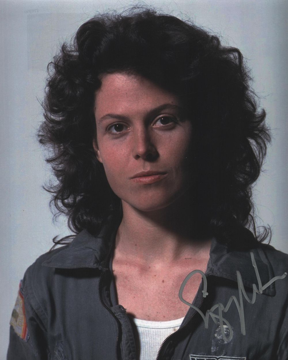 Lot 227: Sigourney Weaver signed 10x8inch colour photo.