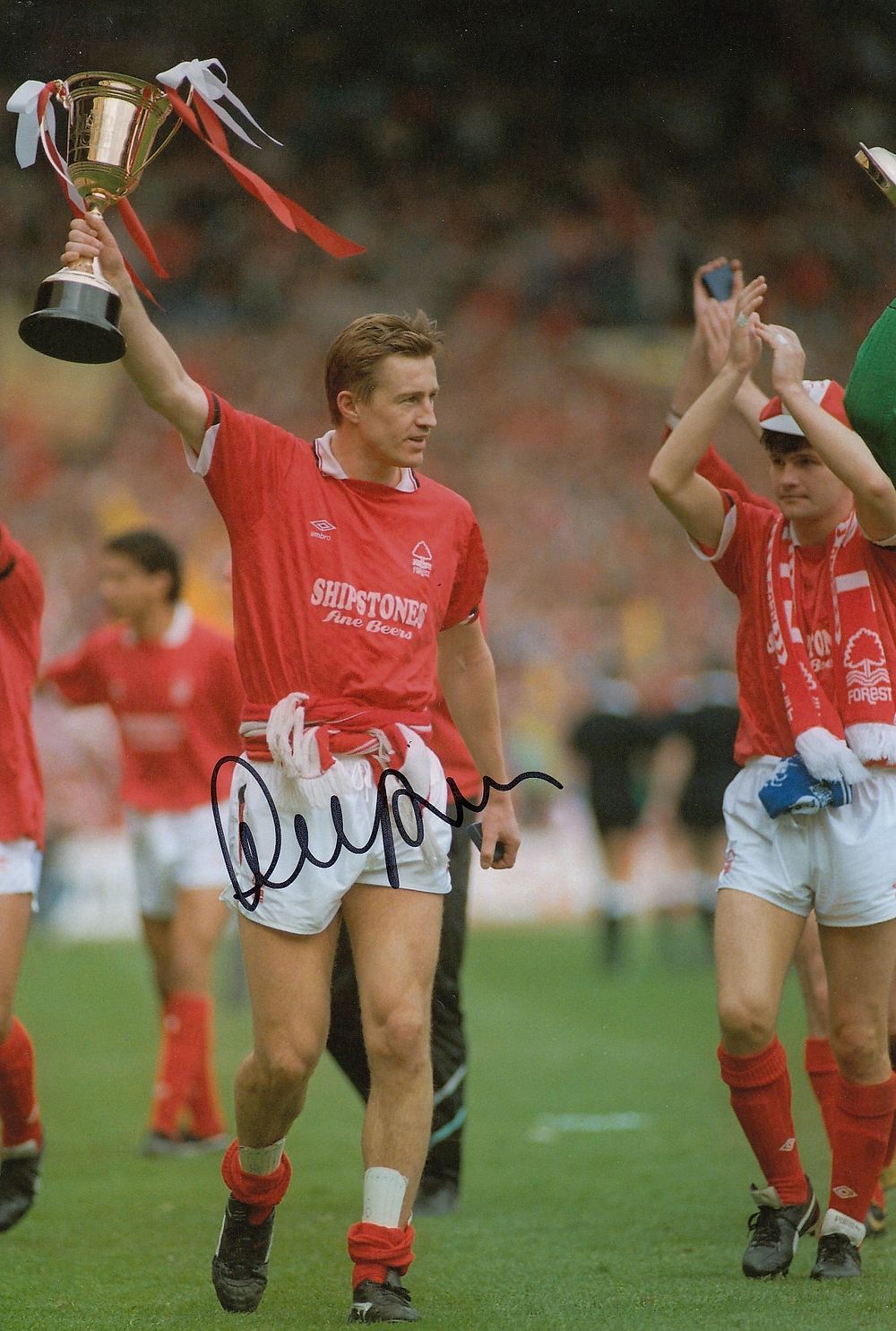 Lot 275: Autographed NOTT'M FOREST 12 x 8 Photograph 1990...