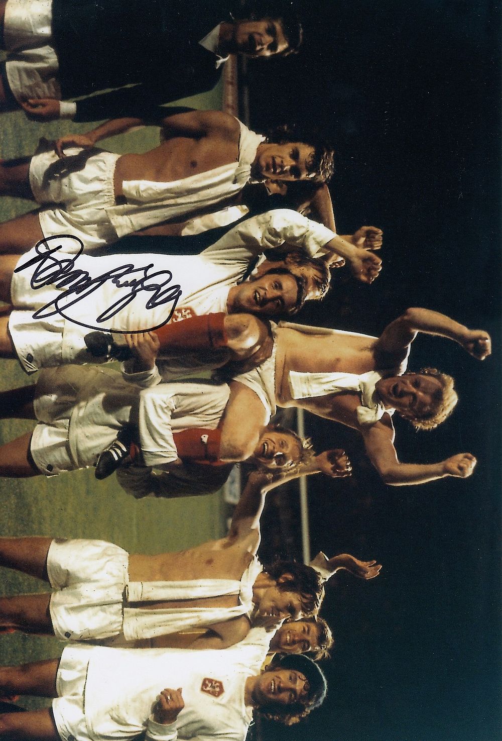 Lot 290: Autographed SCOTLAND 12 x 8 Photograph 1973 DANNY...