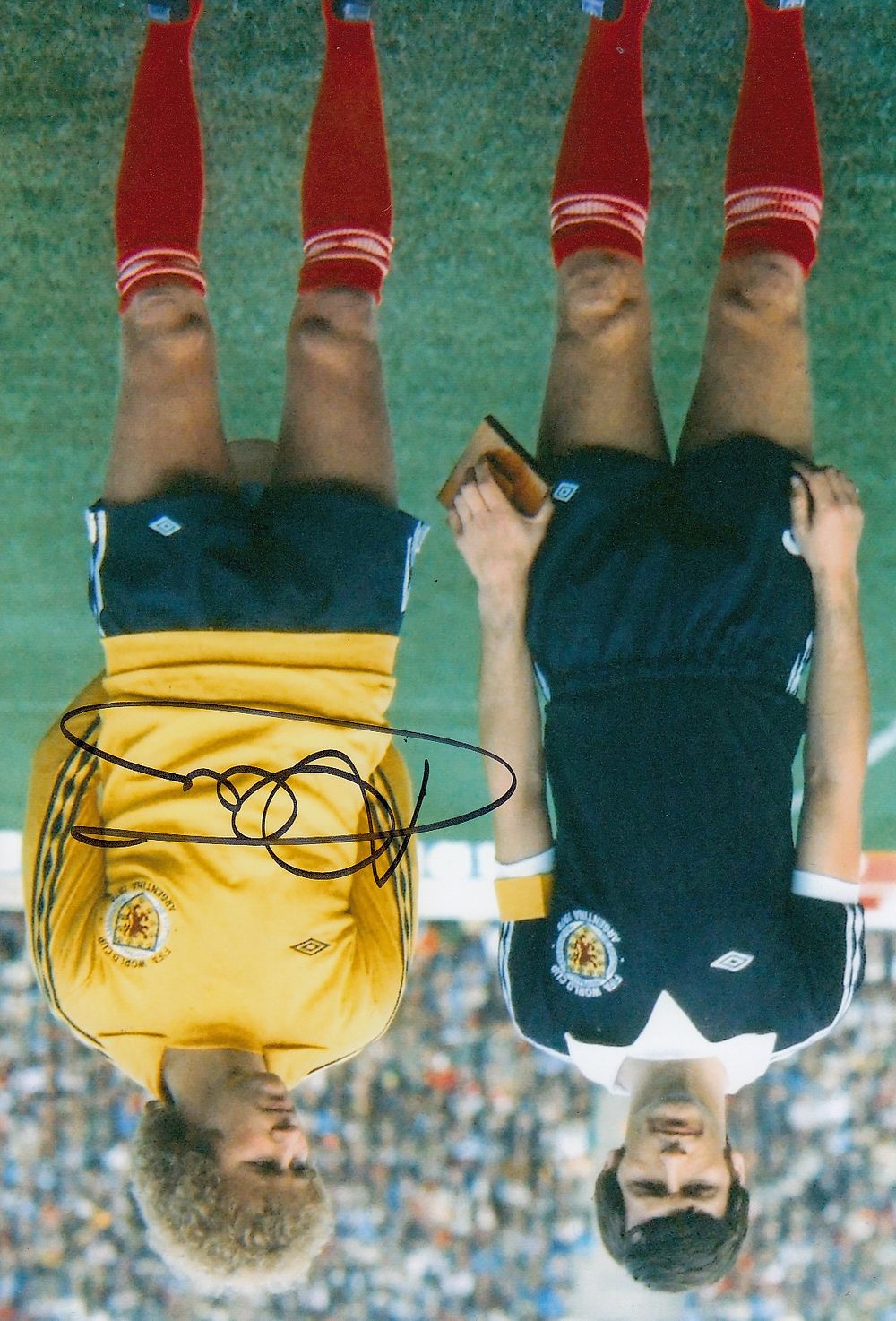 Lot 295: Autographed SCOTLAND 12 x 8 Photograph 1978 ALAN...
