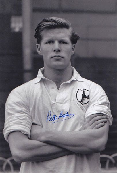 Lot 311: Autographed TOTTENHAM 12 x 8 Photograph 1953 PETER...