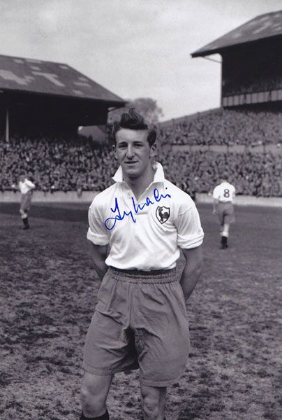 Lot 320: Autographed TOTTENHAM 12 x 8 Photograph 1950 TONY...