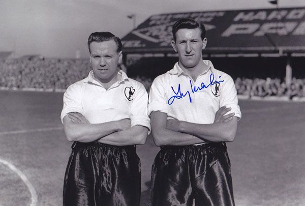 Lot 321: Autographed TOTTENHAM 12 x 8 Photograph 1953 TONY...