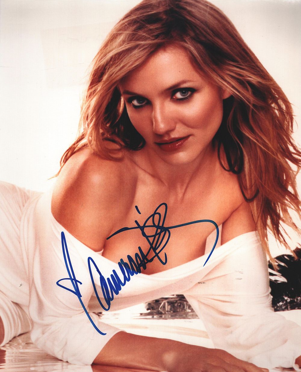 Lot 461: Cameron Diaz signed 10x8inch colour photo.