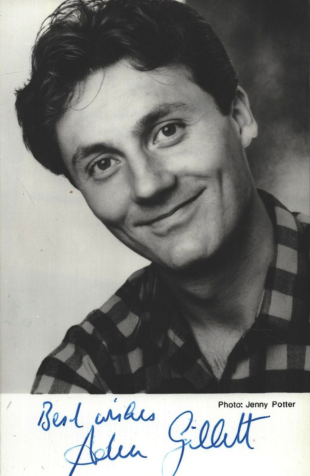 Lot 463: Aden Gillett signed 6x4inch black and white photo.