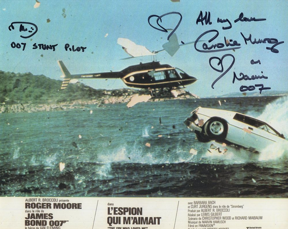 Lot 517: 007 James Bond movie The Spy Who Loved...