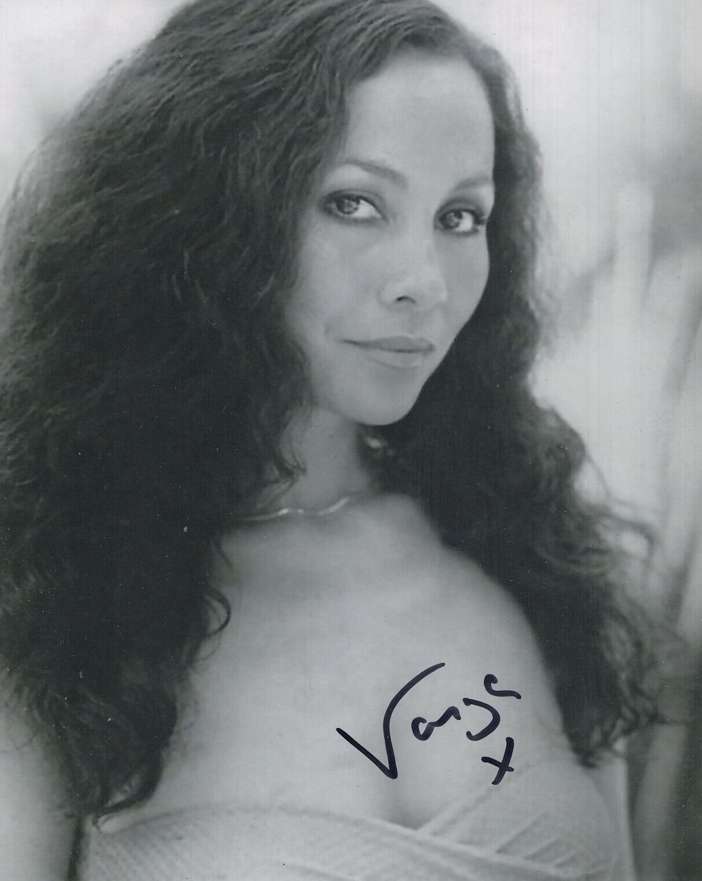 Lot 539: 007 James Bond movie Octopussy 8x10 B&W photo...