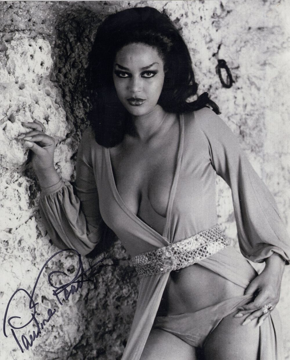 Lot 566: Hammer Horror movie scream queen actress Pauline Peart...