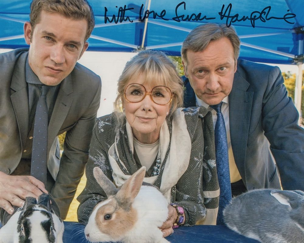 Lot 620: Midsomer Murders colour 8x10 photo signed by actress...