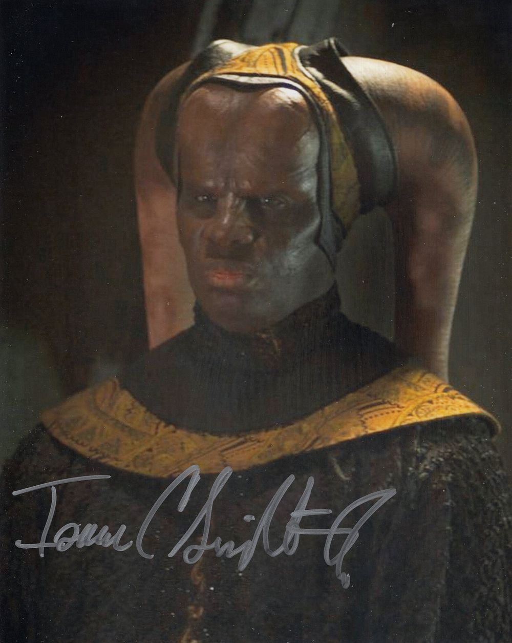 Lot 690: Star Wars The Mandalorian 8x10 inch colour photo...