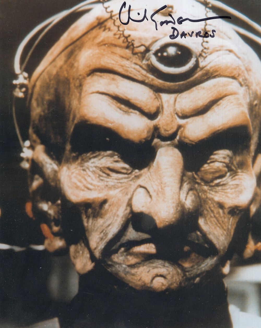 Lot 693: Doctor Who 8x10 colour photo signed by actor...