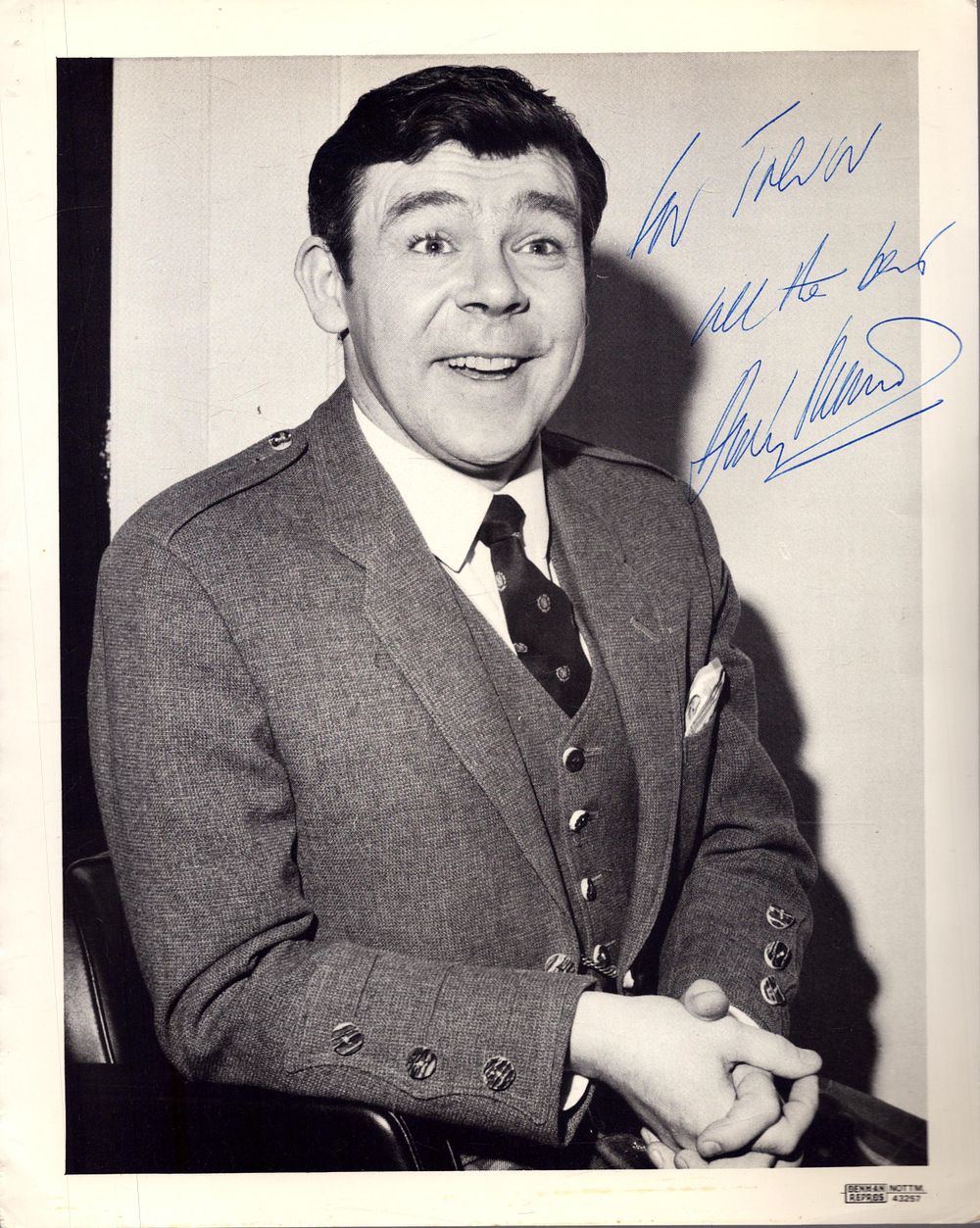 Lot 252: Andy Stewart, signed photo 8x10, black and white,...