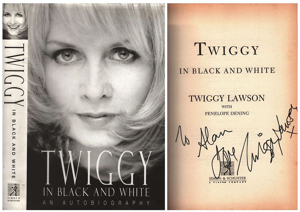 Lot 280: Twiggy Lawson signed hardback book 'Twiggy In Black...
