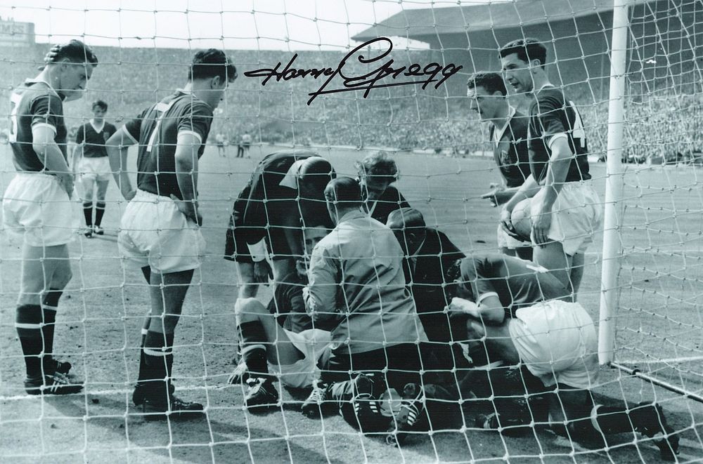 Lot 363: Football. Harry Gregg Signed 10x8 black and white...