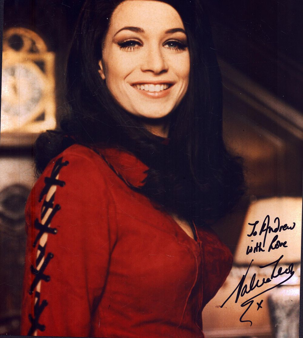 Lot 373: Valerie Leon signed 10x8inch colour photo. Dedicated.