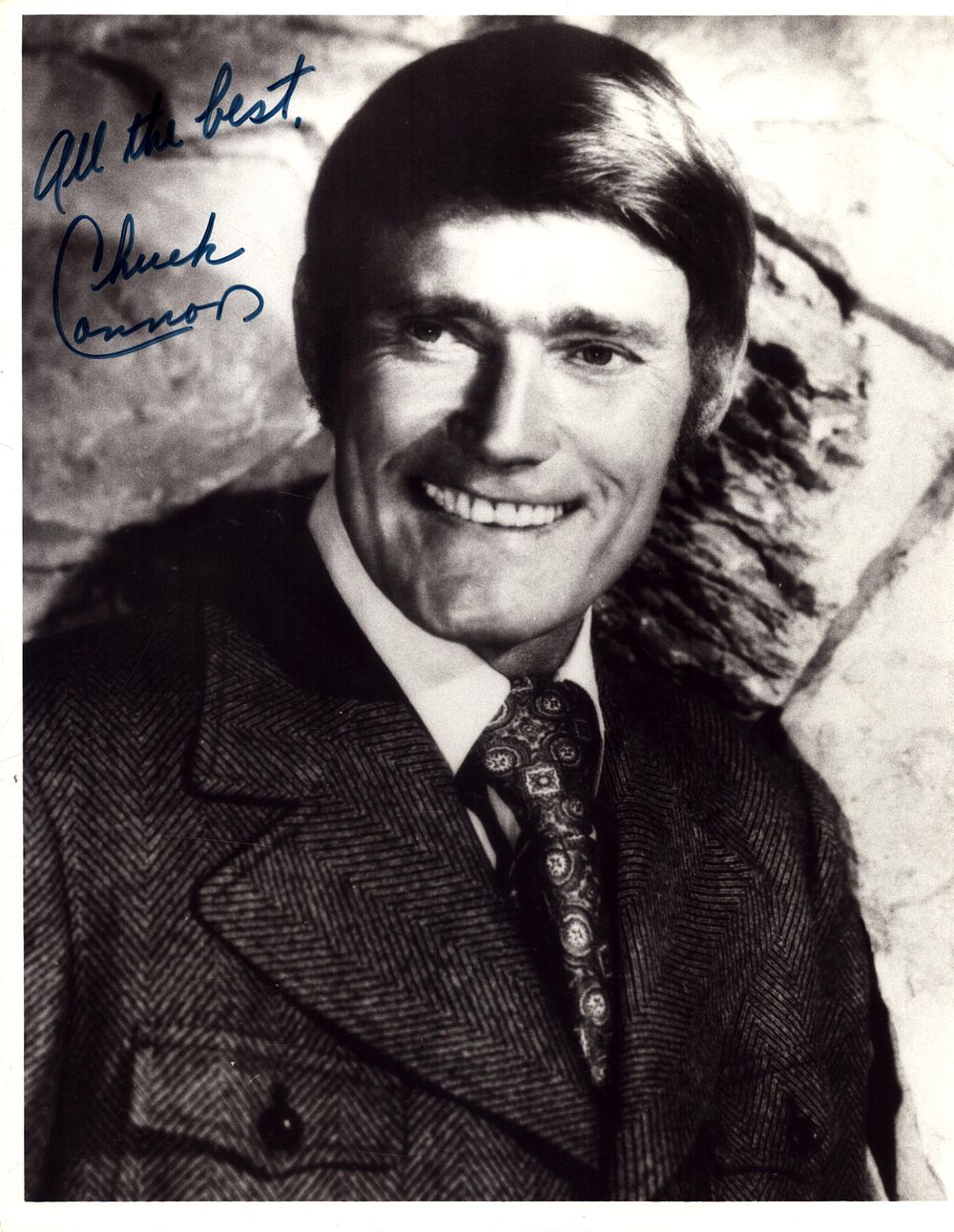 Lot 181: CHUCK CONNORS (1921-1992) Rifleman Actor signed 8x10 Photo....