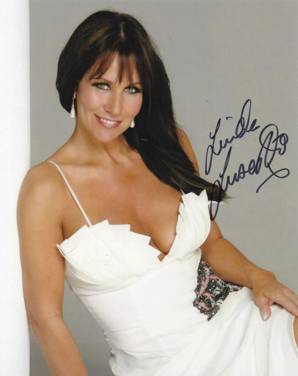 Lot 319: Actor and Presenter, Linda Lusardi signed 10x8 colour...