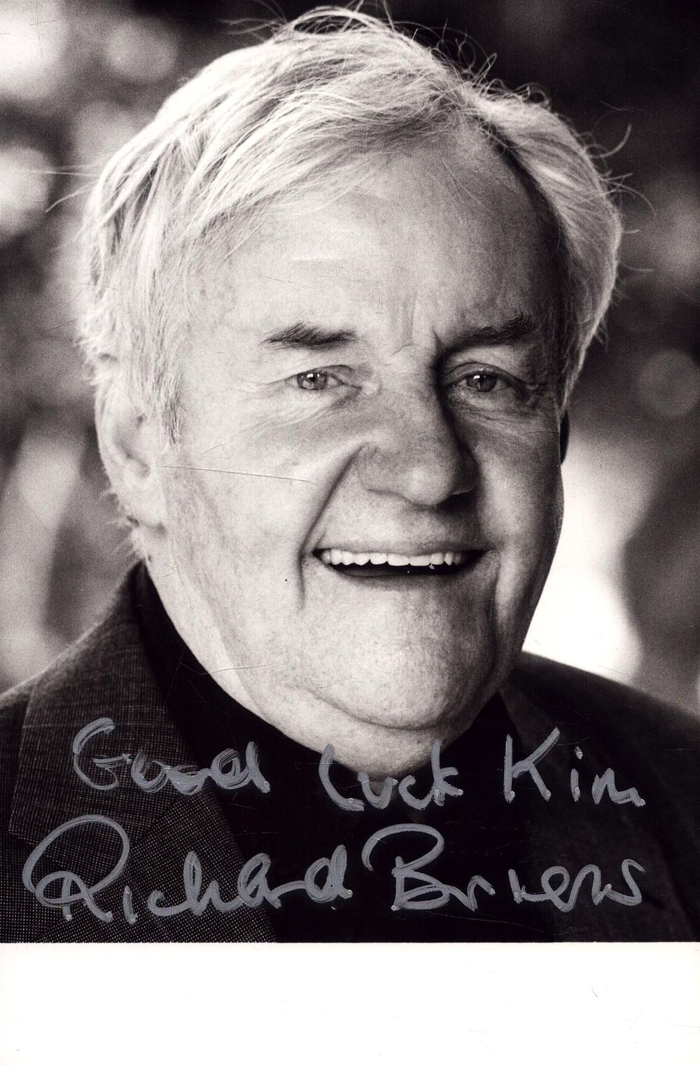 Lot 417: Richard Briers, signed black and white photo, 6x4,...