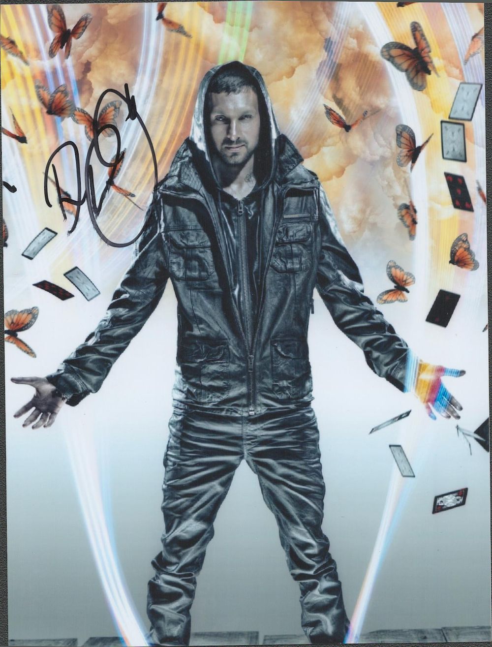 Lot 430: Dynamo 6X4 signed colour photograph UK Magician butterflies...
