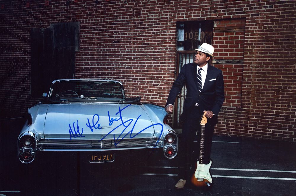 Lot 467: ROBERT CRAY SIGNED AUTOGRAPHED 8x10 PHOTO CELEBRATED BLUES...