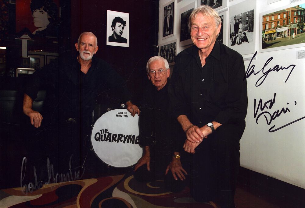Lot 471: Len Garry and Rod Davis signed A4 photo...