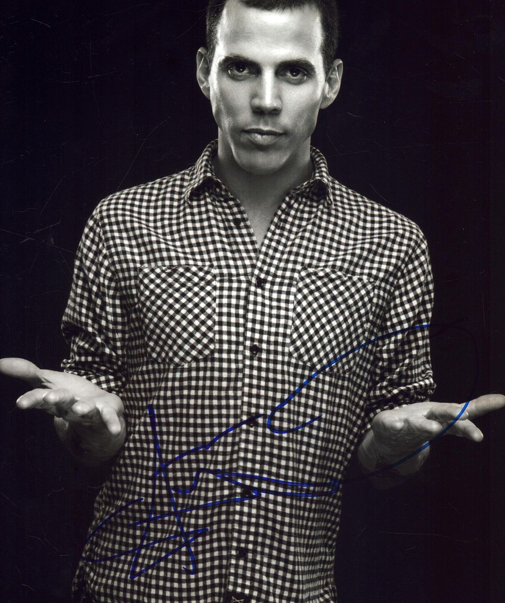 Lot 475: Steve-O signed 8x10 photo, an American stunt performer,...