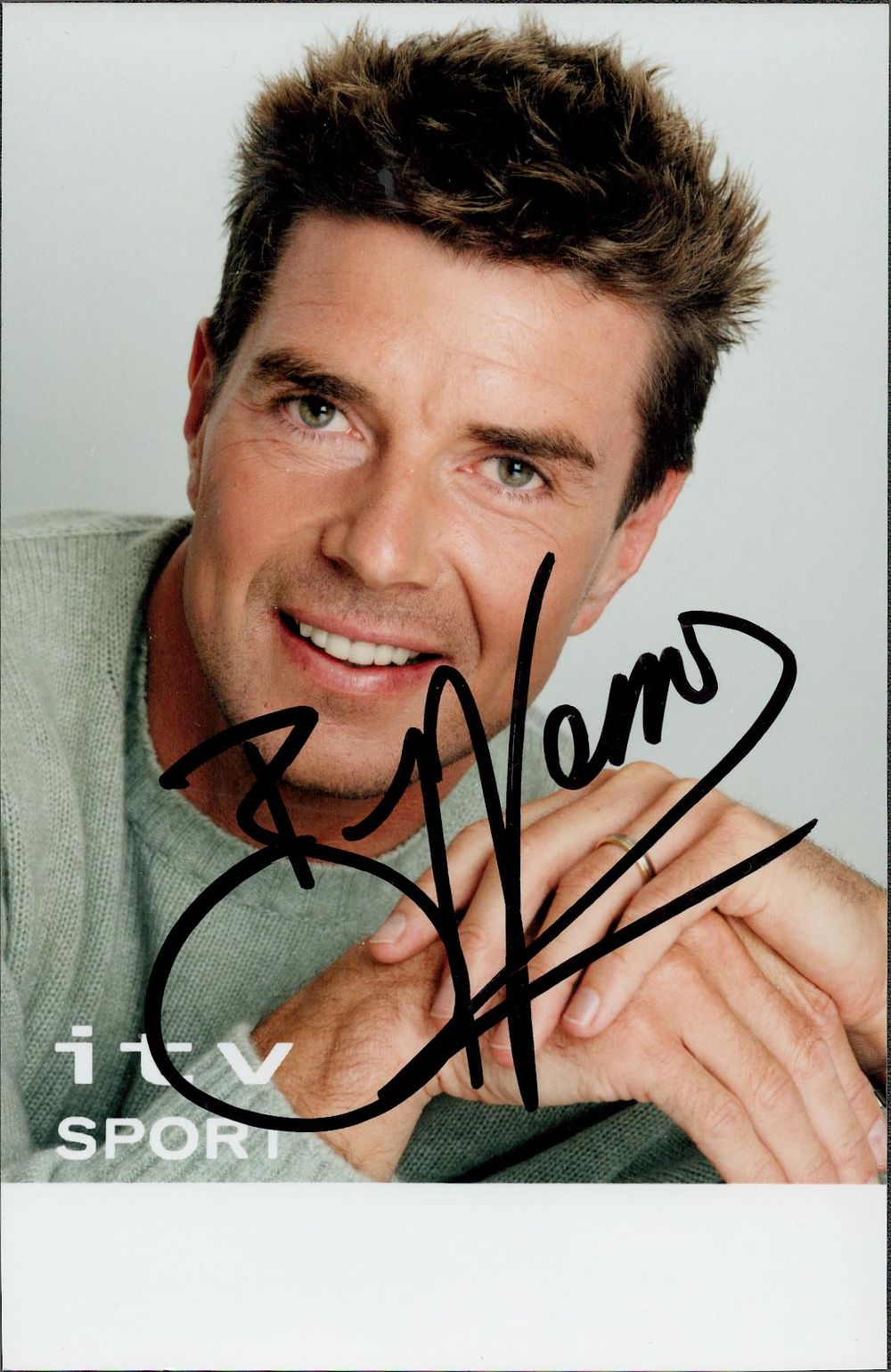 Lot 484: Barry Venison6X4 signed Colour ITV sport photograph English...
