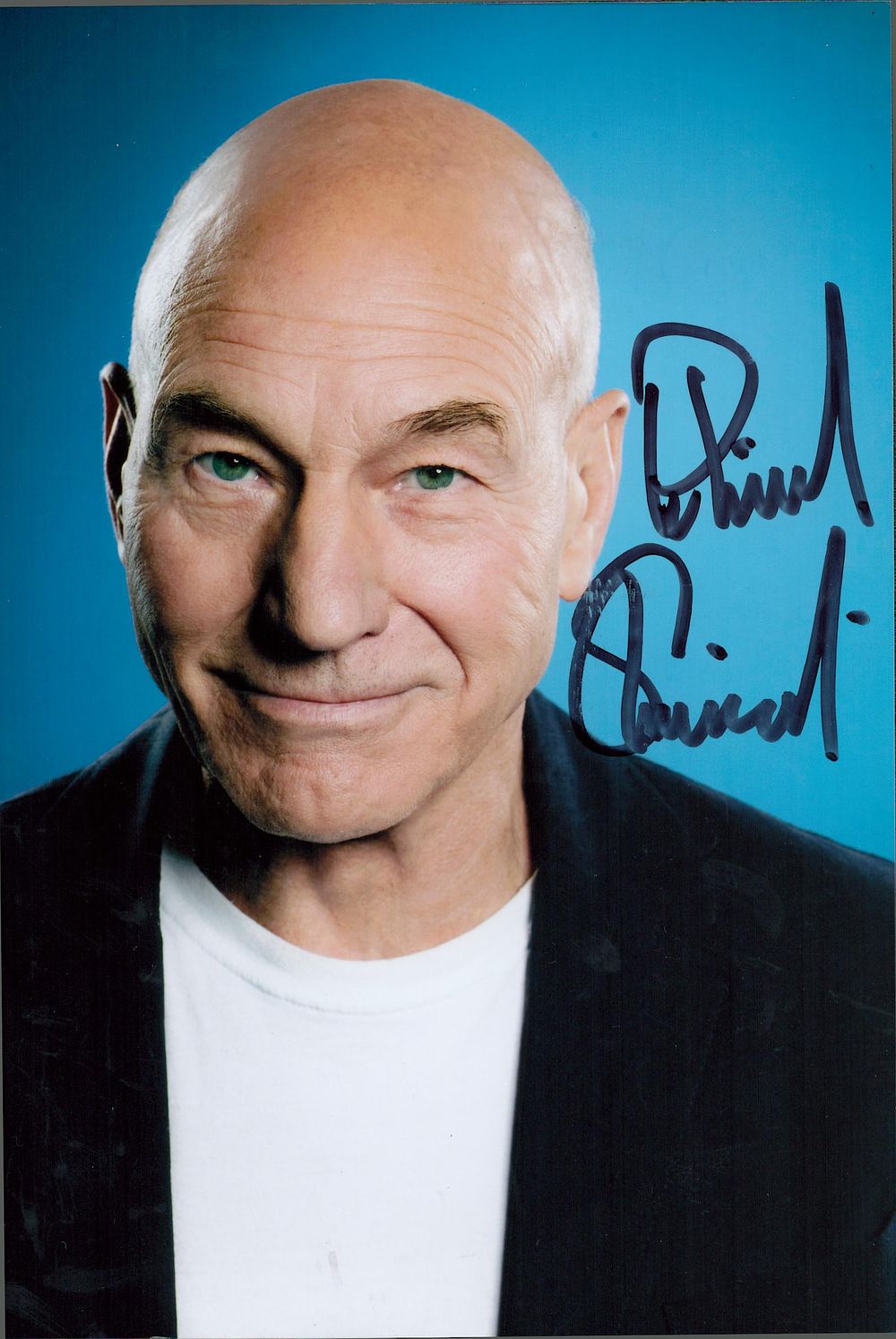 Lot 487: Sir Patrick Stewart 8x6 signed colour photo English...