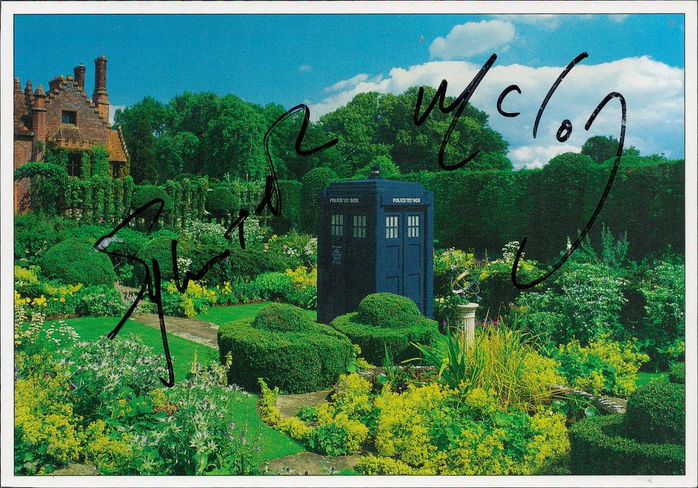 Lot 488: Sylvester McCoy signed colour postcard 6x4 approx Doctor...